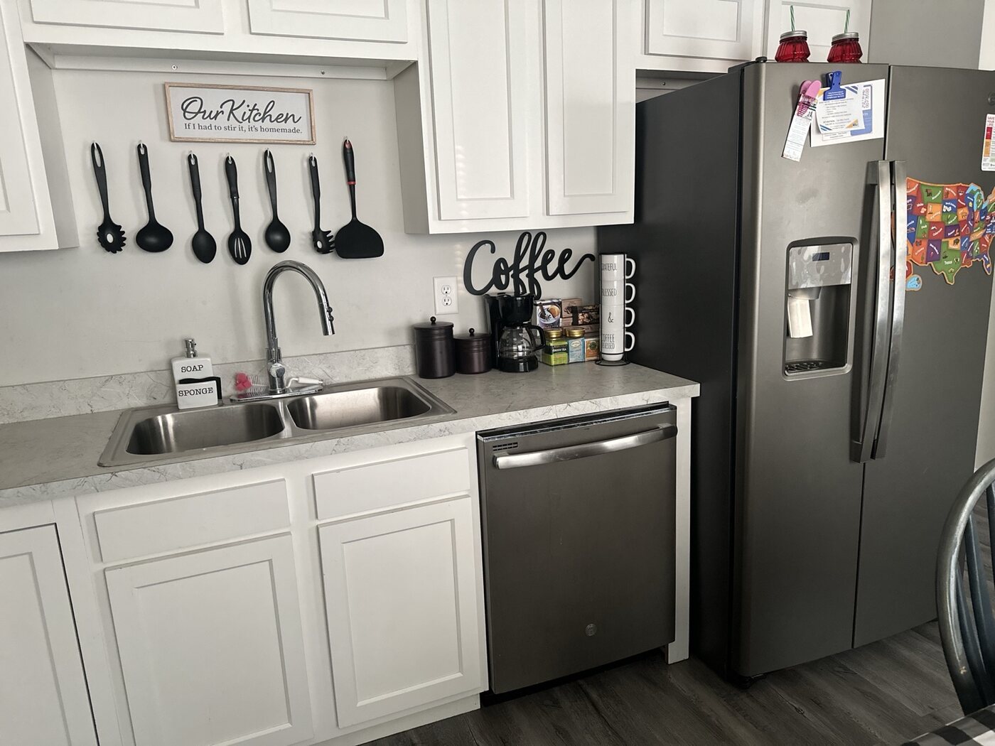 Freshly cleaned and reset kitchen by Versaux